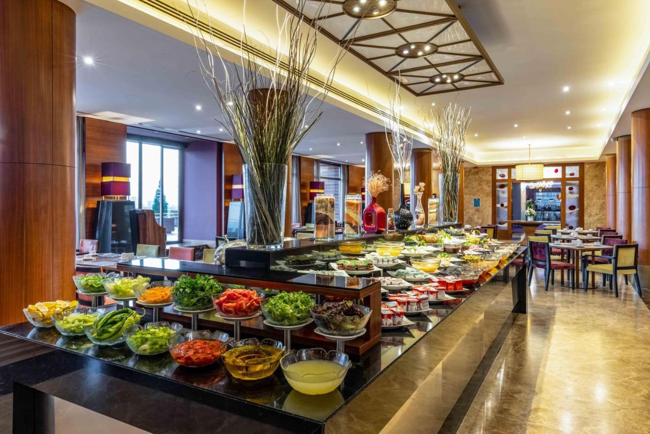 Hotel Celik Palas Convention Center & Thermal Spa Bursa Exteriör bild The buffet at the hotel