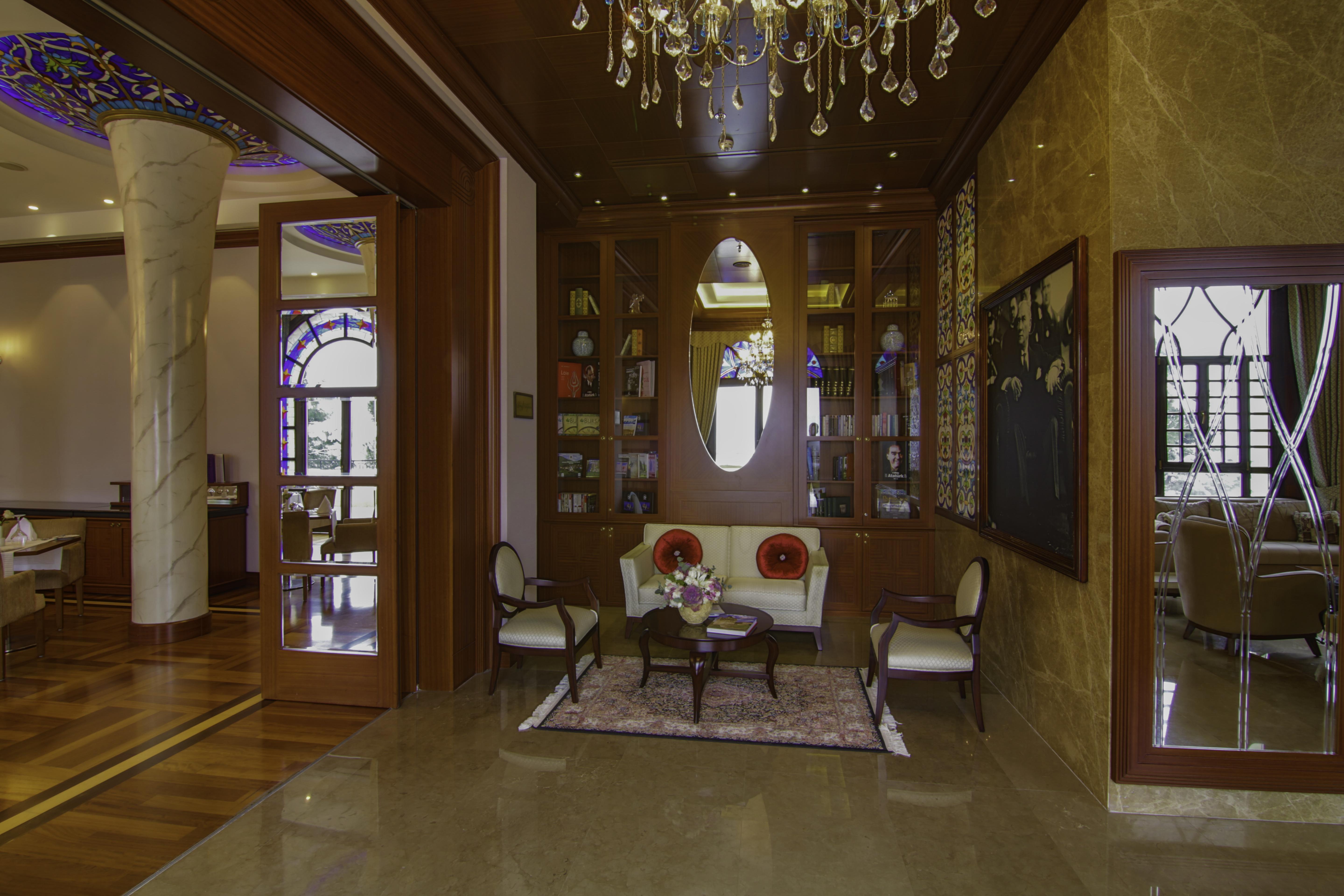 Hotel Celik Palas Convention Center & Thermal Spa Bursa Exteriör bild Interior of the hotel