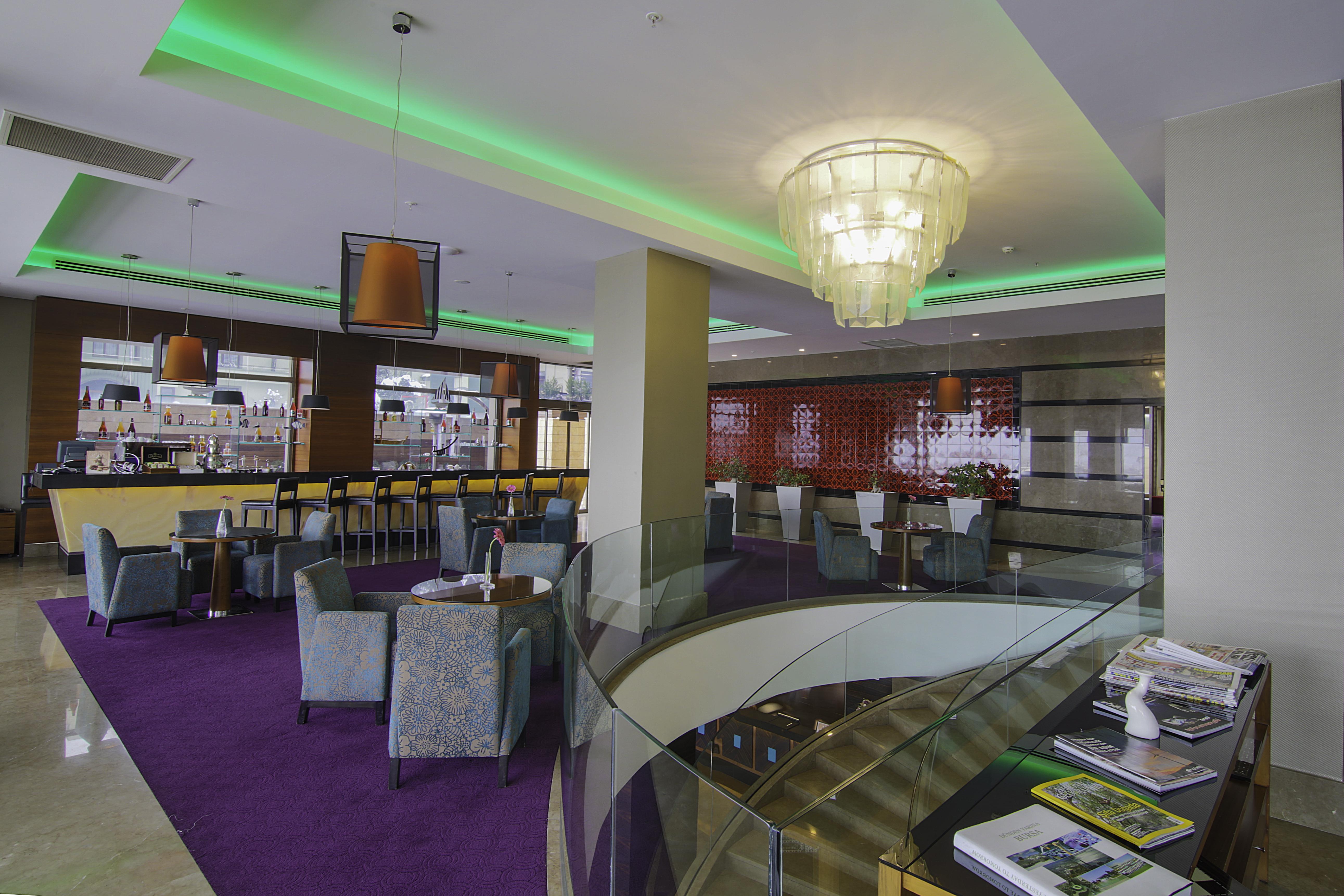 Hotel Celik Palas Convention Center & Thermal Spa Bursa Exteriör bild The bar at the hotel
