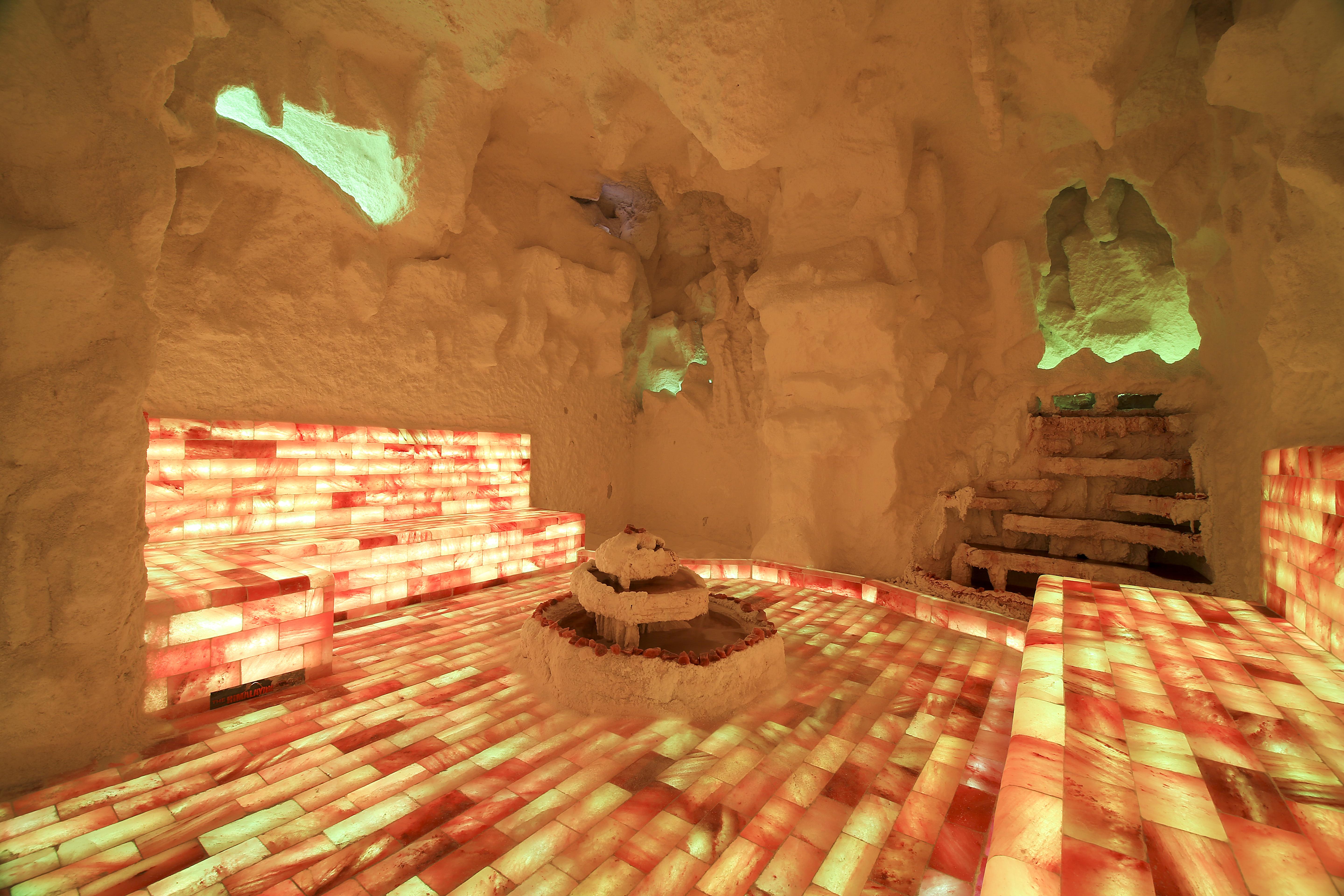 Hotel Celik Palas Convention Center & Thermal Spa Bursa Exteriör bild Salt cave